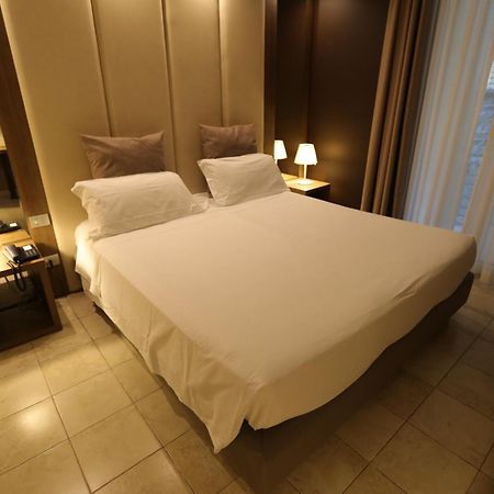 ג'ובינאצו Hotel Lafayette מראה חיצוני תמונה